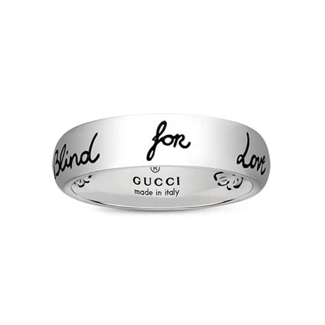 Gucci Anillo Blind For Love En Plata De Ley .